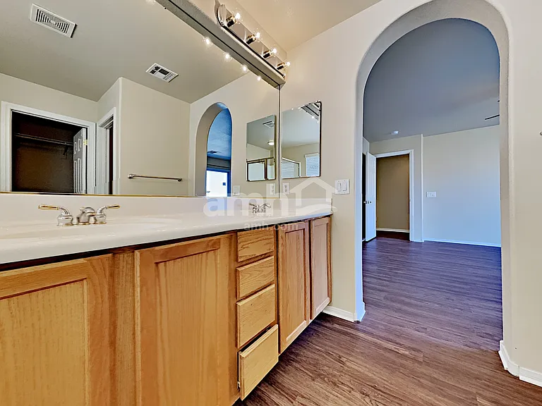 520 Moses Lake Ct — Photo 12