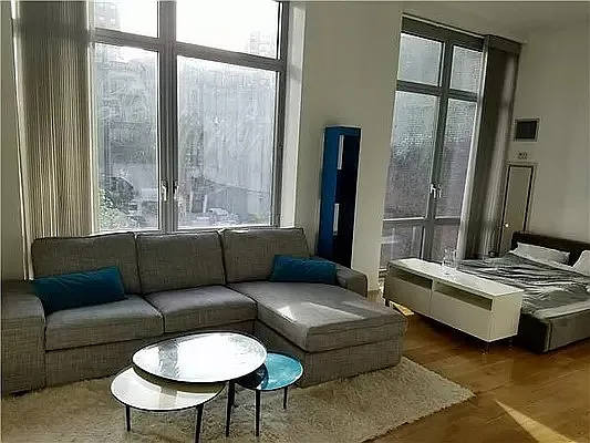 Rented by New York Casas Ltd. | media 22