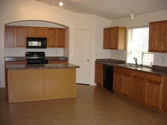 Oversize Kitchen 