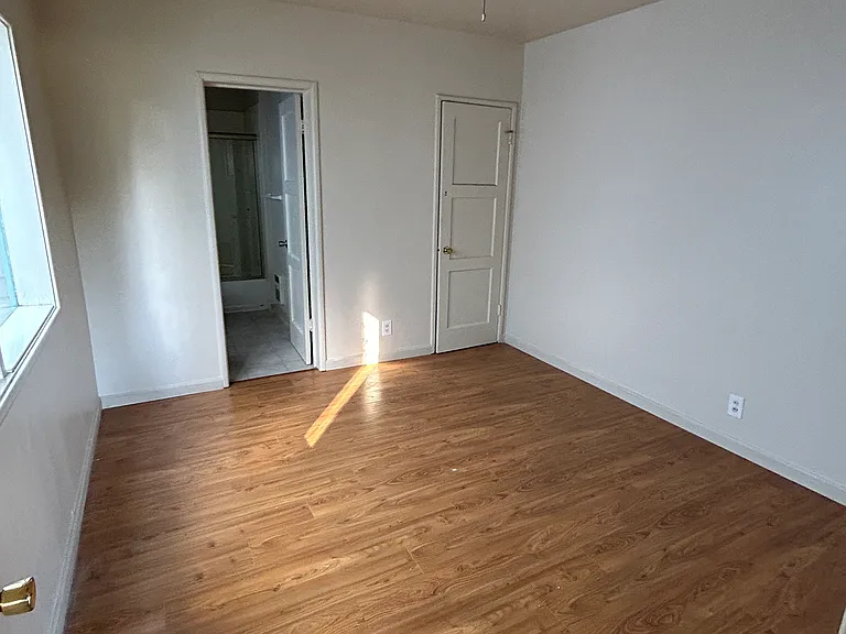 22580 Chestnut St — Photo 7
