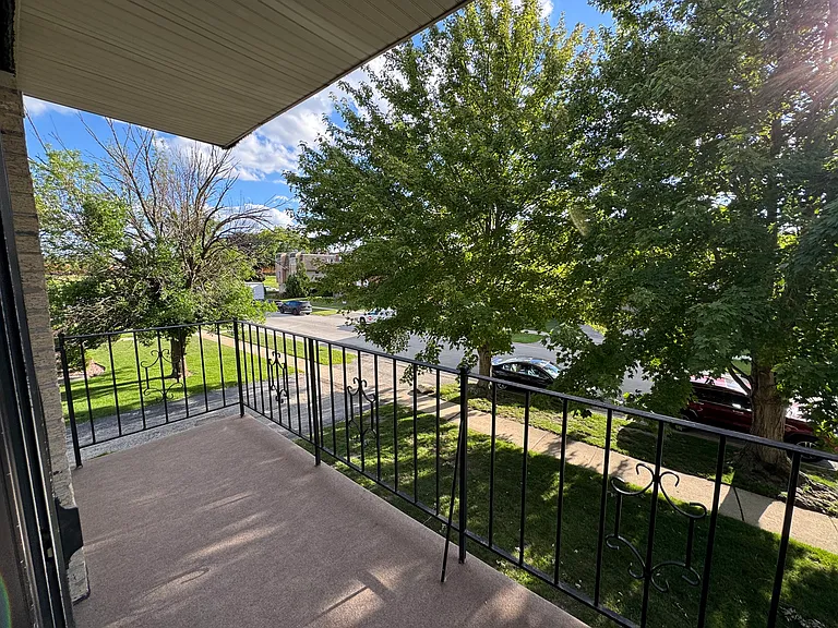 10425 Mayfield Ave #2W — Photo 6