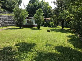 30 Bourbon Ridge Ln, Bonnyman, KY 41719