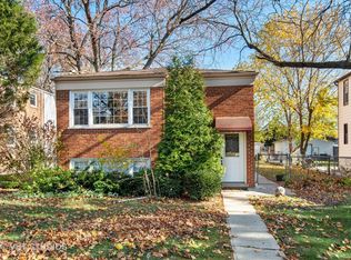 1129 Pitner Ave, Evanston, IL 60202