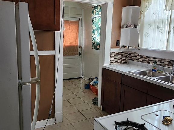 5th image of 1578 Southern Ave