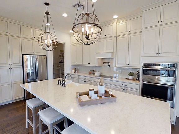 Weslyn Park - Emory Interior Image 1