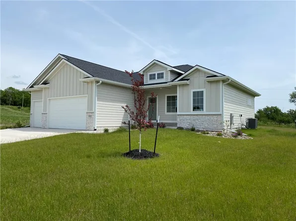 733 17th Ave SE, Altoona, IA 50009