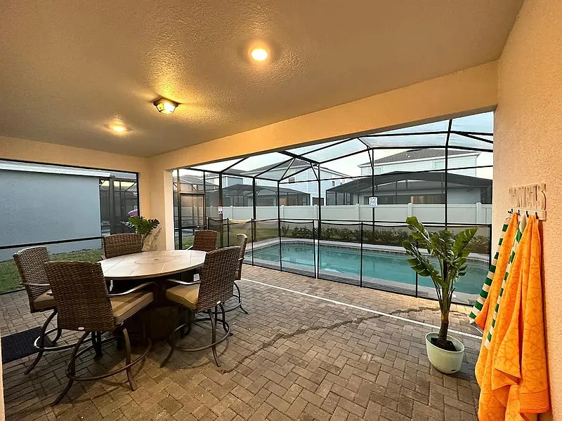 5 bed, 5.5 bath, 3346 sqft, $3,600 — Photo 2