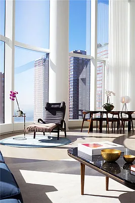 Rented by 50 West Sales Gallery | media 11