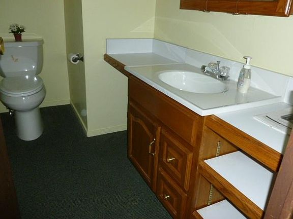 4th image of 1611 Clarendon Ave