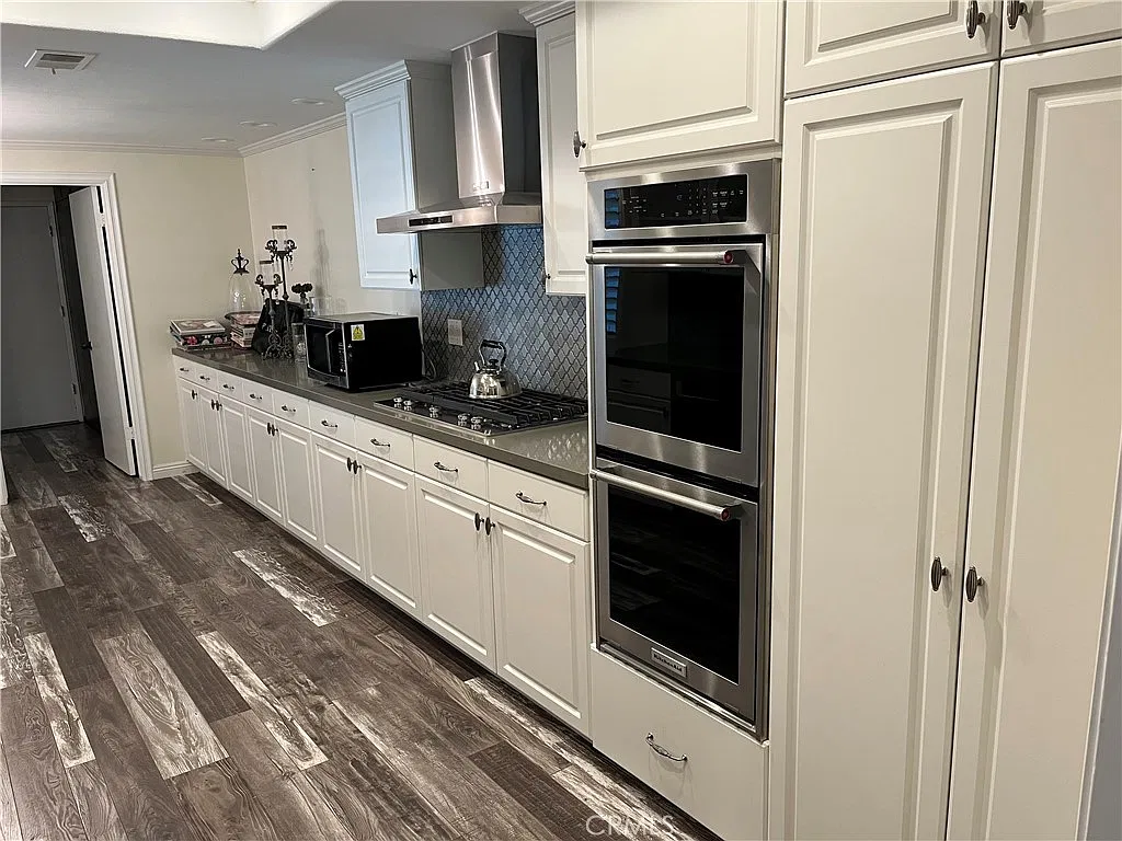 2 bed, 1764 sqft, $2,995 — Photo 4