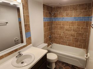 5101 N Lovers Lane Rd #13, Milwaukee, WI 53225