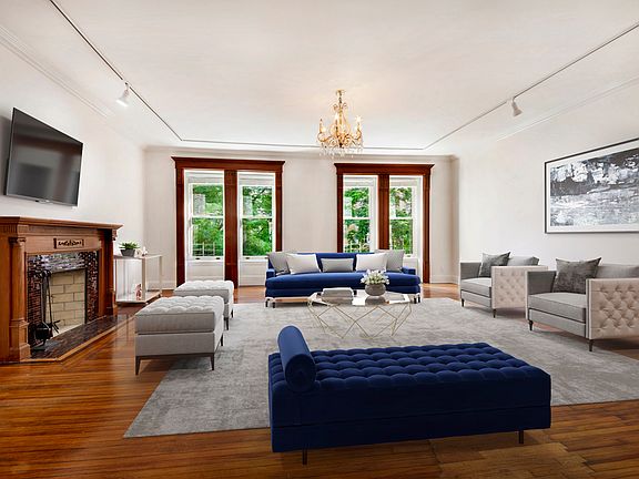 4th image of 16 E 77th St #3BA