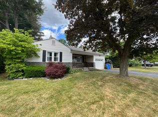 157 Lyness St, Manchester, CT 06040