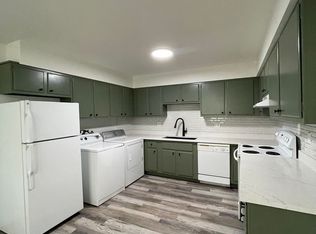 990 Westmoreland Rd APT D, Colorado Springs, CO 80907
