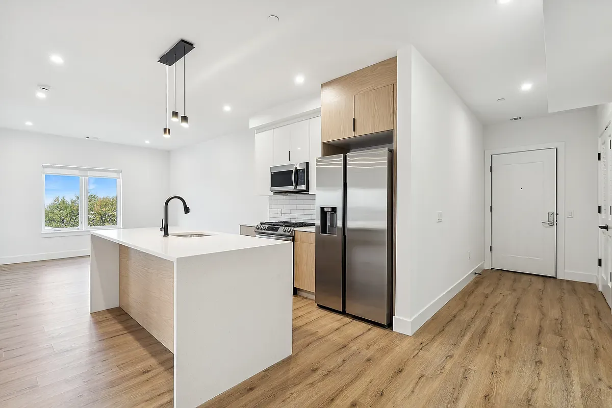 6901 Madison — Photo 1