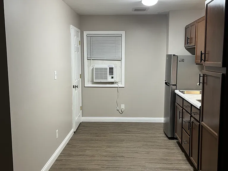 6011 New Harmony Rd #6 — Photo 8