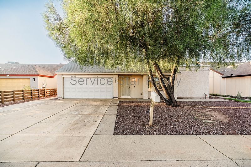 1st image of 10208 W Highland Ave