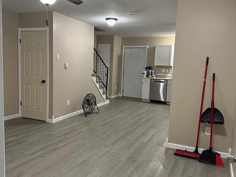19 Maple Ave — Photo 4