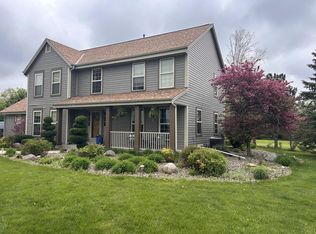 W308S2787 Wild Berry Ct, Waukesha, WI 53188