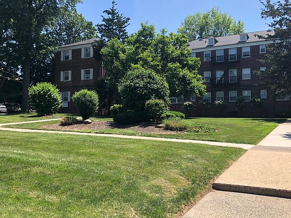 3rd image of 298 Grafton Ave APT 2E
