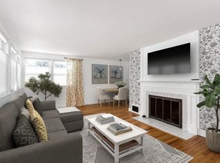 81 Edgewater Dr, Framingham, MA 01702