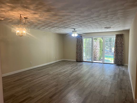 5th image of 5 Bristol Woods Dr #B