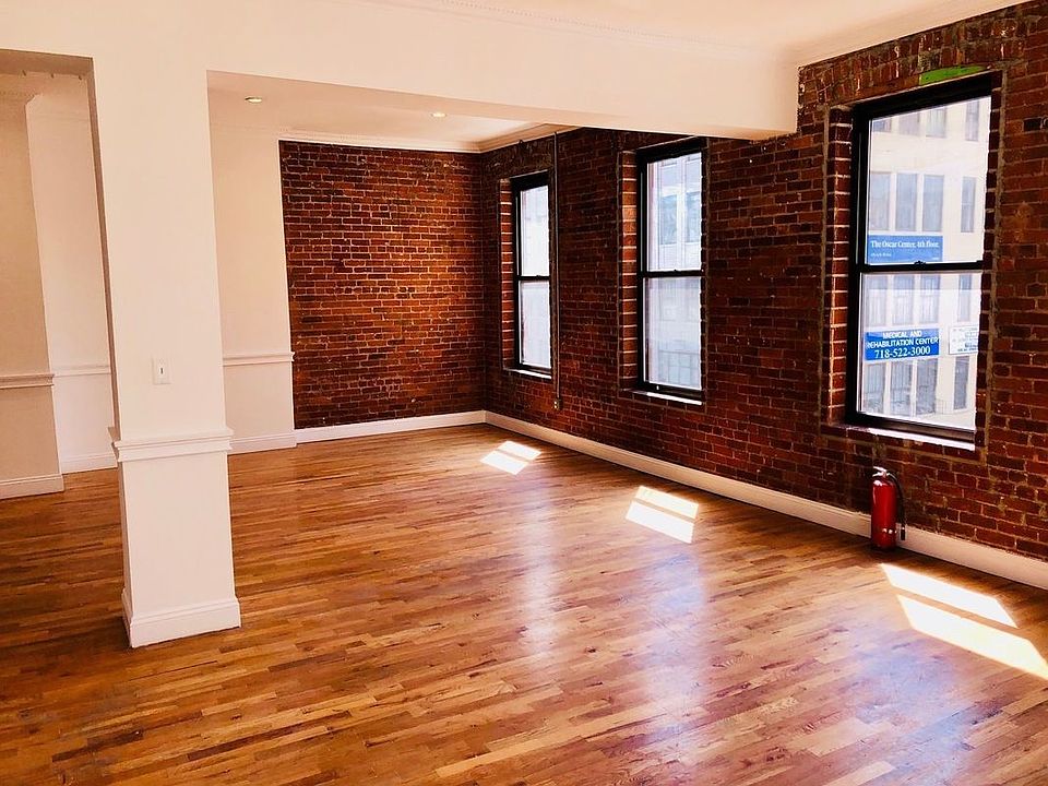 1st image of 44 Willoughby St Ste 4