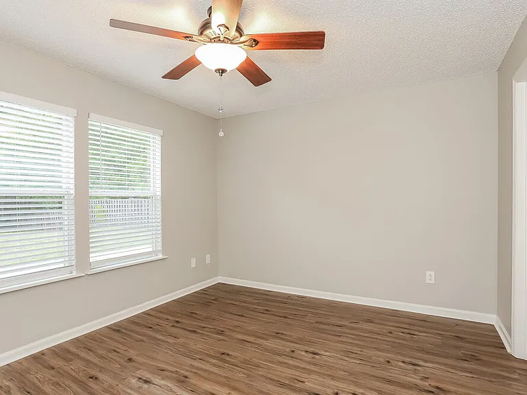 5736 Birds Nest Ln — Photo 10