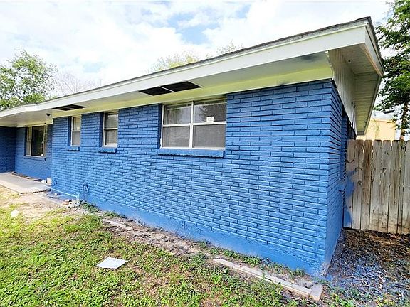3rd image of 3000 Royal Palm Cir