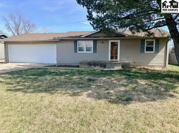 308 N Santa Fe St, Galva, KS 67443