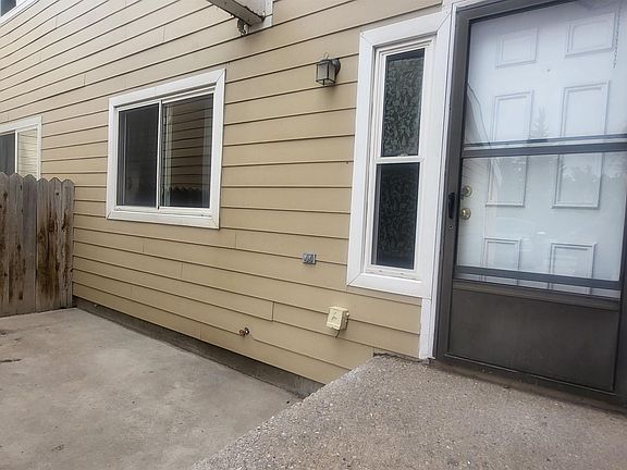 2nd image of 120 E Davis St
