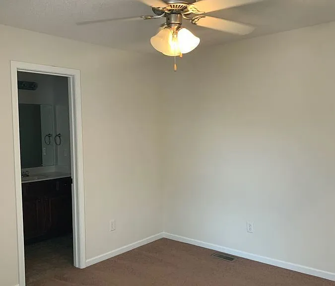 5606 NW Downing St — Photo 8