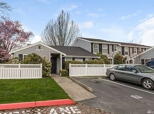 5736 S 238th Ct APT E1, Kent, WA 98032