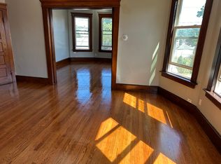 3 Holbrook St, Ansonia, CT 06401