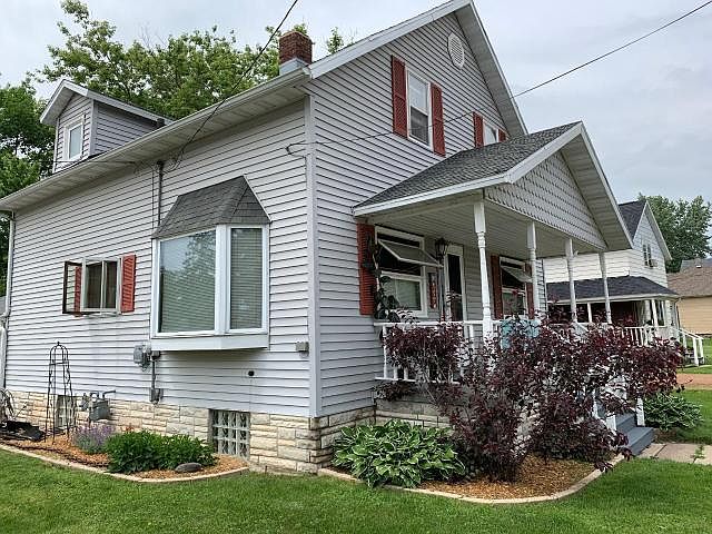 1st image of 800 Deleglise St
