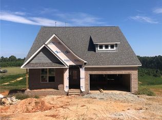 2612 Lunsford Rd #32, Summerfield, NC 27358