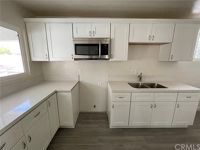2nd image of 3424 Lemon St