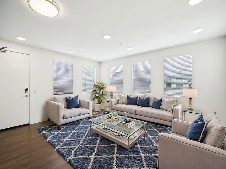 Yolo West Apartments — Photo 10