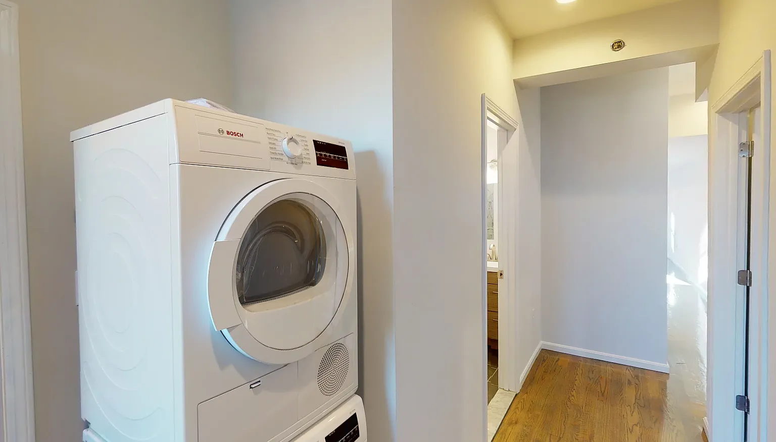 3 bed, 2250 sqft, $6,200 — Photo 4
