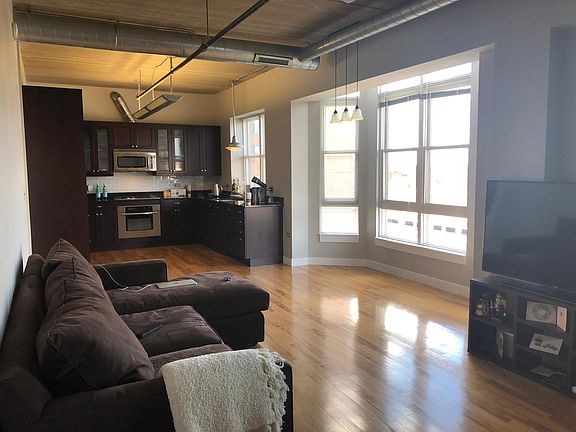 5th image of 10 S Dunton Ave APT 606