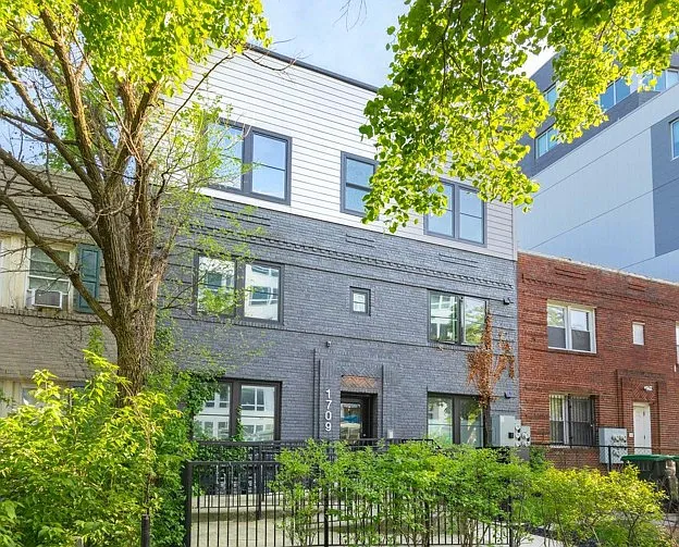 2 bed, 950 sqft, $2,900 — Photo 2