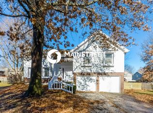 514 NE Deerfield Cir, Lees Summit, MO 64086