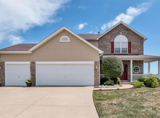 12 Crystal Stream Ct, Wentzville, MO 63385