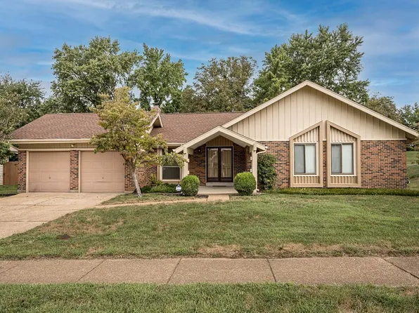 12861 Castleton Ct, Saint Louis, MO 63141