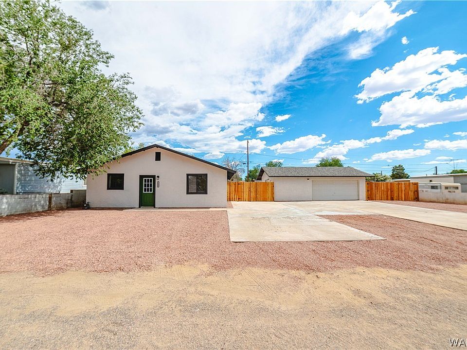 1st image of 3670 E Devlin Avenue