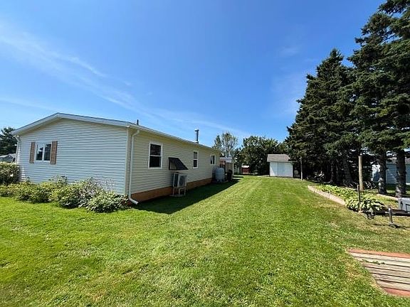 3rd image of 739 Starling St