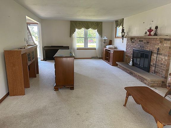4th image of 2910 Walck Dr