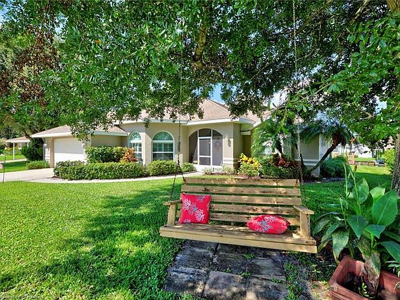 4th image of 105 Crest Ct