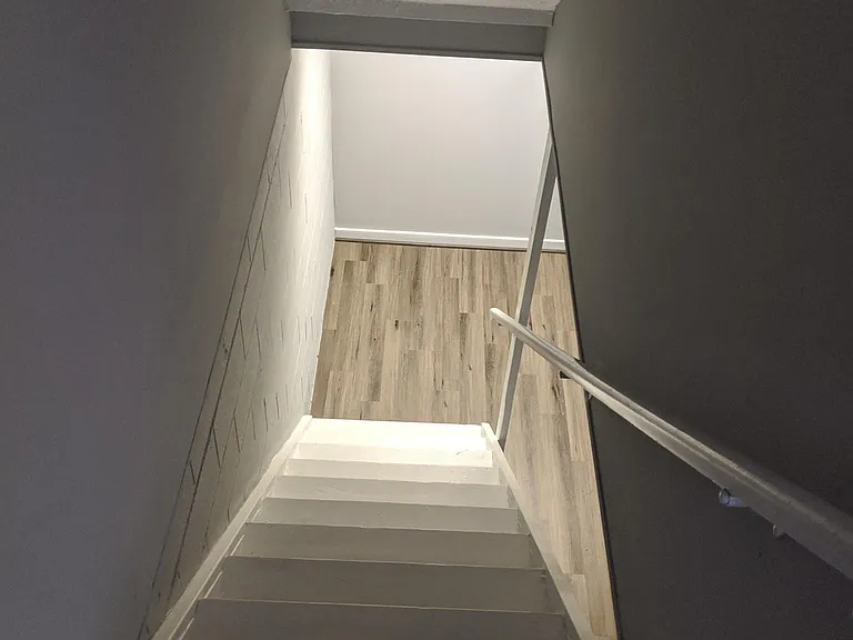 440 Edinburgh Rd — Photo 23