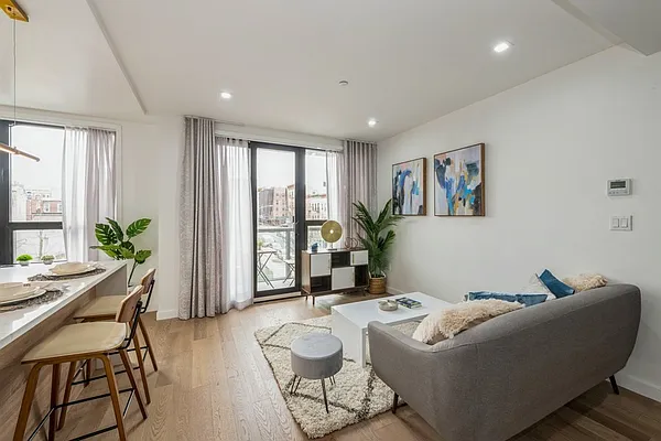 Sold by E Realty International Corp | media 9